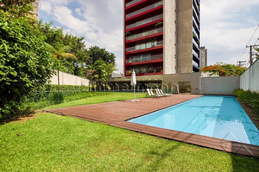 Foto 1 de Apartamento com 2 Quartos à venda, 95m² em Vila Olímpia, São Paulo