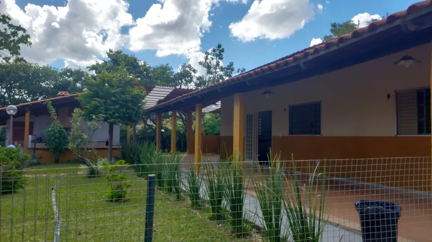 Foto 1 de Casa com 2 Quartos para alugar, 250m² em Setor de Mansoes do Lago Norte, Brasília