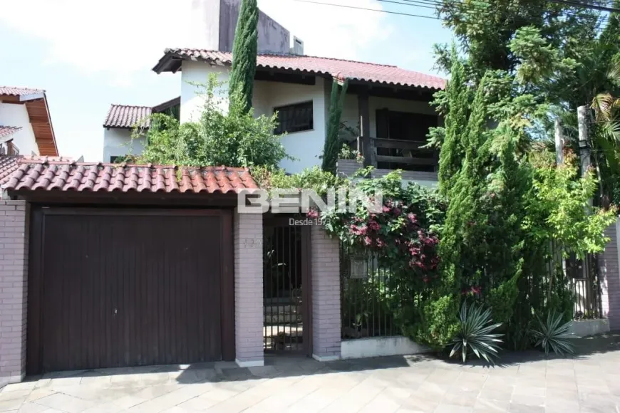 Foto 1 de Sobrado com 4 Quartos à venda, 304m² em Centro, Esteio