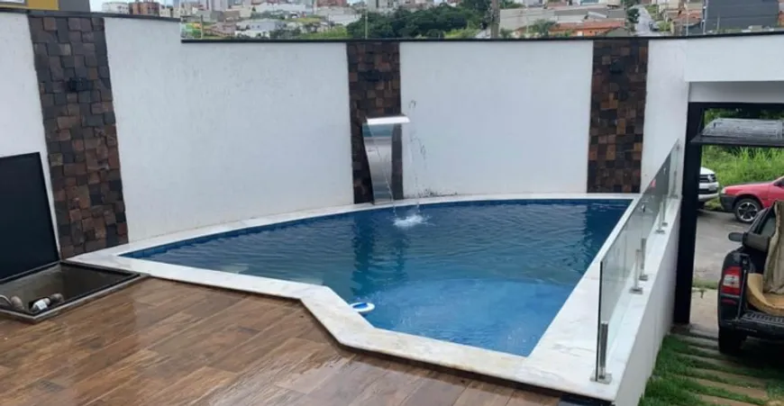 Foto 1 de Sobrado com 2 Quartos à venda, 135m² em Parque Real, Pouso Alegre