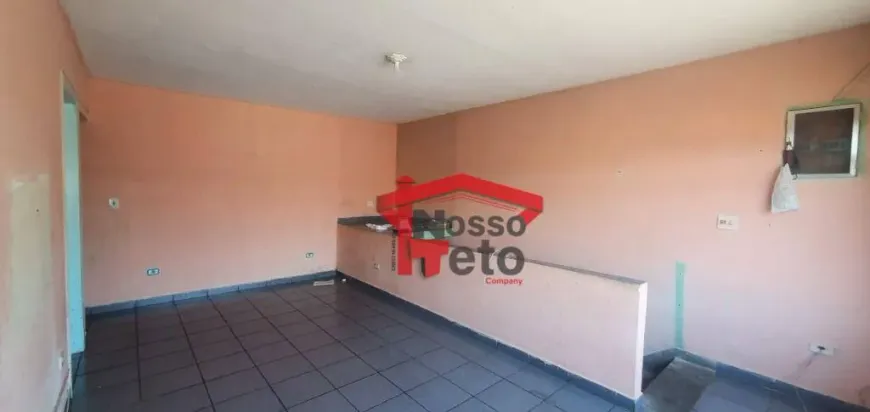 Foto 1 de Casa com 2 Quartos para alugar, 80m² em Vila Mangalot, São Paulo