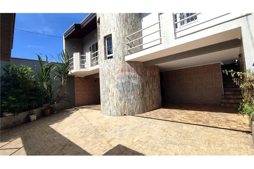 Foto 1 de Casa com 3 Quartos à venda, 181m² em Centro, Mogi Guaçu