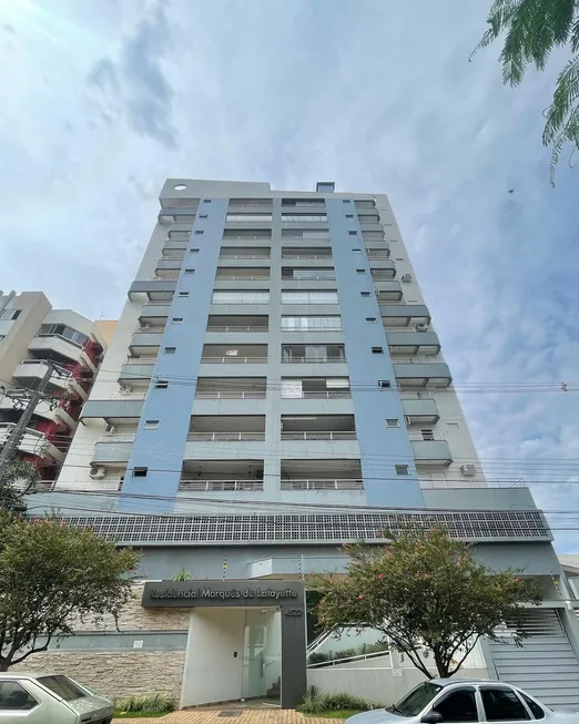 Foto 1 de Apartamento com 3 Quartos à venda, 130m² em Zona I, Umuarama