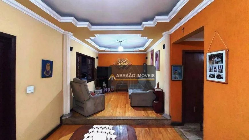 Foto 1 de Casa com 6 Quartos à venda, 300m² em Milanez, Contagem