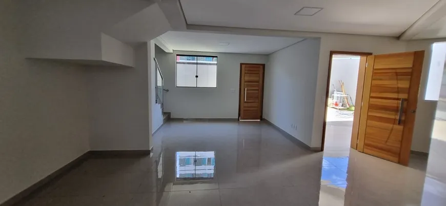 Foto 1 de Casa com 3 Quartos à venda, 100m² em Diamante, Belo Horizonte