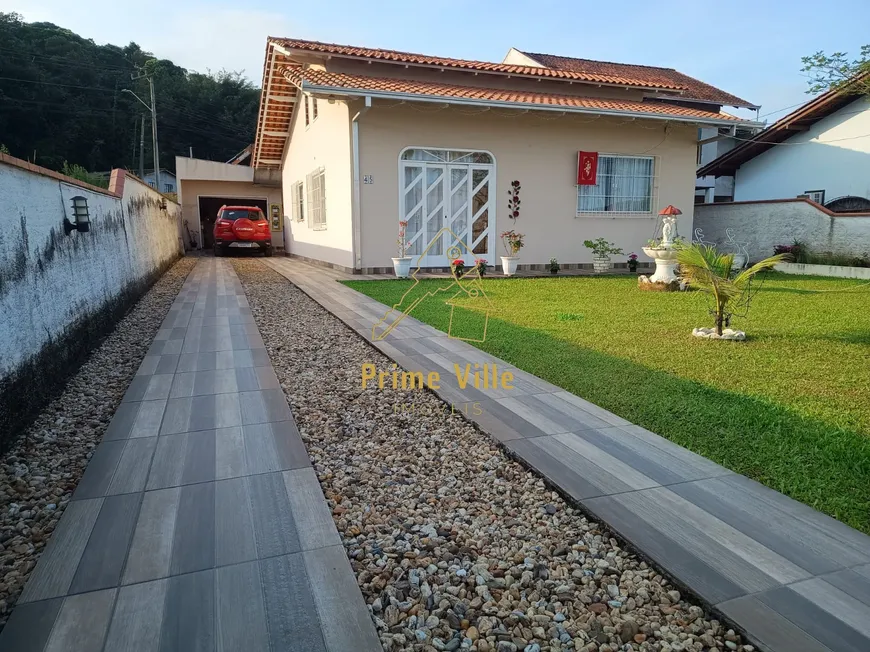Foto 1 de Casa com 2 Quartos à venda, 80m² em Guanabara, Joinville