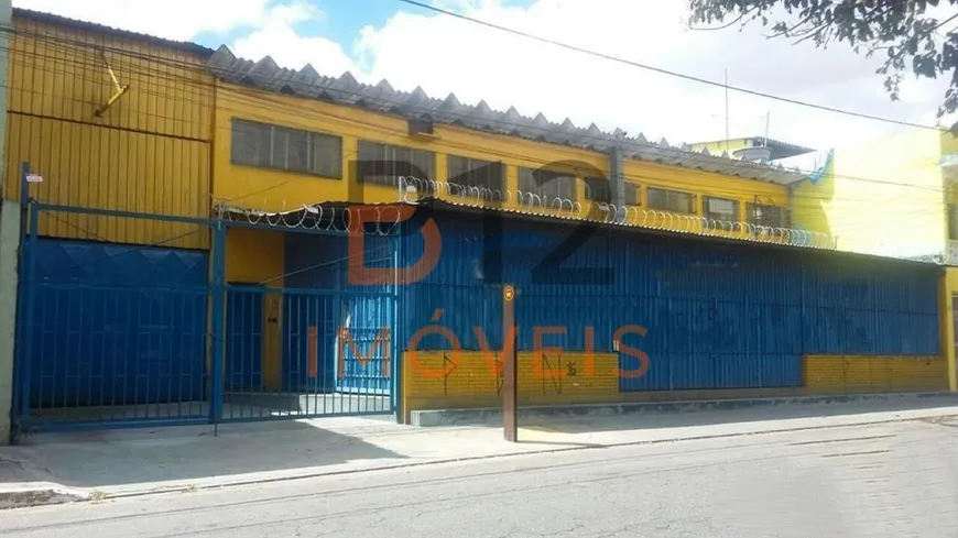 Foto 1 de Galpão/Depósito/Armazém à venda, 1000m² em Vila Nhocune, São Paulo