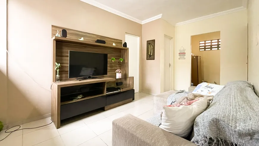 Foto 1 de Apartamento com 2 Quartos à venda, 42m² em Vila Peri, Fortaleza