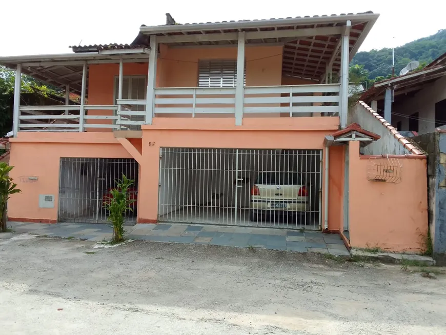 Foto 1 de Sobrado com 4 Quartos à venda, 268m² em PRAIA DE MARANDUBA, Ubatuba