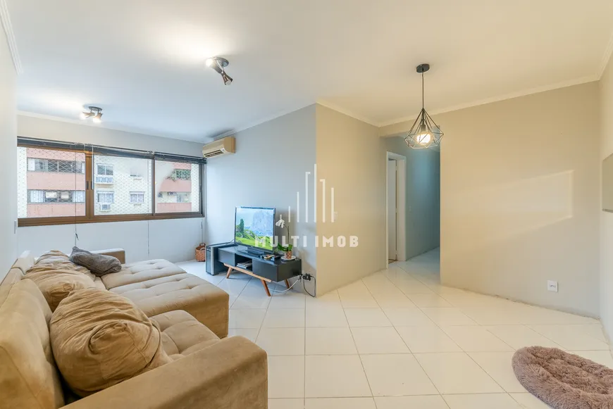 Foto 1 de Apartamento com 3 Quartos à venda, 85m² em Vila Ipiranga, Porto Alegre