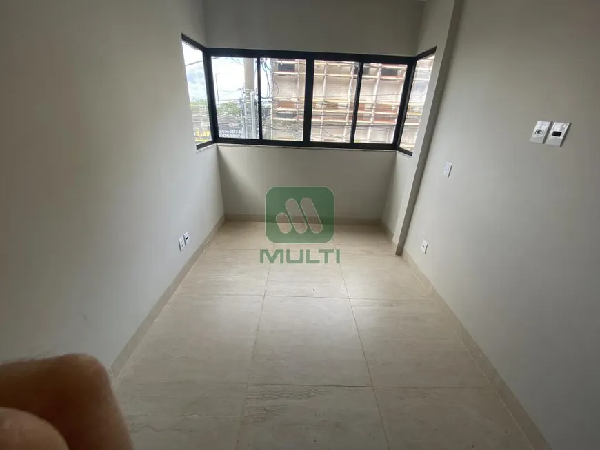 Foto 1 de Apartamento com 2 Quartos para alugar, 55m² em Umuarama, Uberlândia