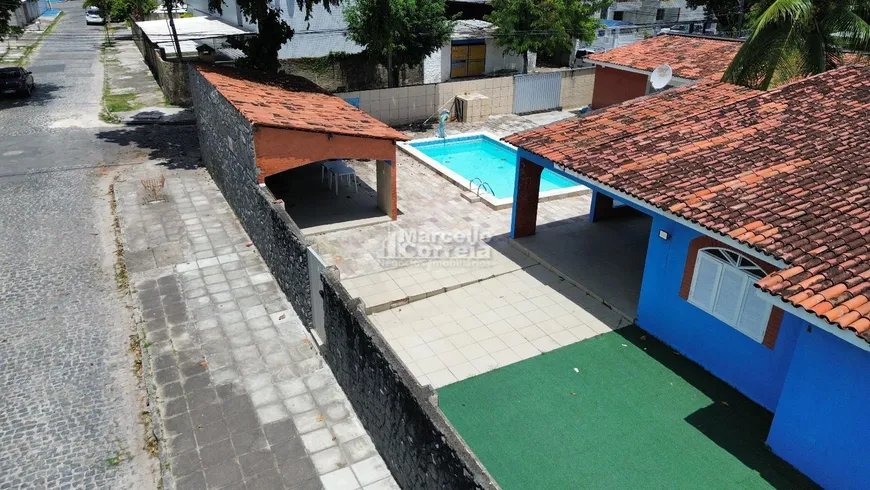 Foto 1 de Casa com 4 Quartos à venda, 351m² em Cordeiro, Recife