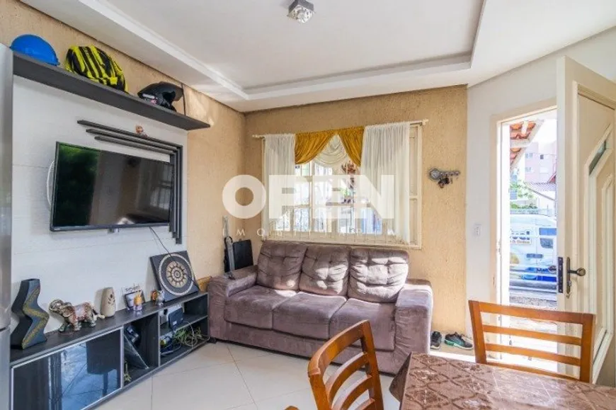 Foto 1 de Casa com 2 Quartos à venda, 130m² em Igara, Canoas