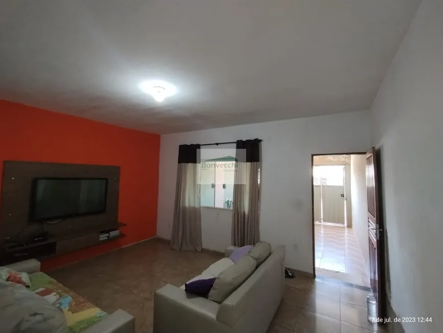 Foto 1 de Casa com 2 Quartos à venda, 77m² em Sao Bento, Sorocaba