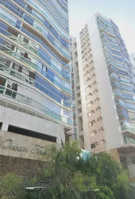 Foto 1 de Apartamento com 3 Quartos à venda, 130m² em Praia da Costa, Vila Velha