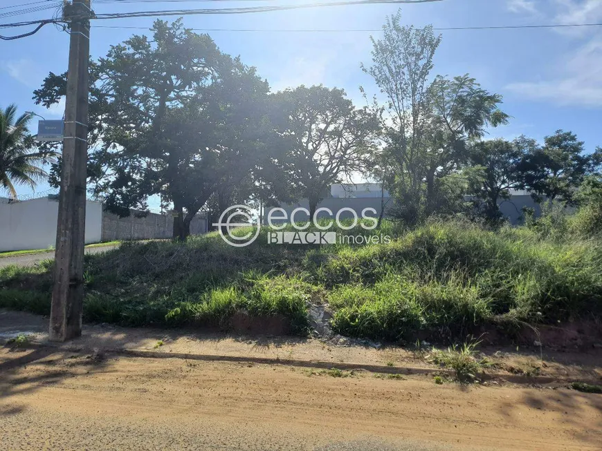 Foto 1 de Lote/Terreno à venda, 414m² em Jardim Inconfidência, Uberlândia