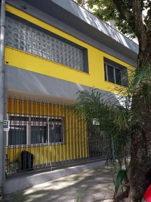 Foto 1 de Sobrado com 4 Quartos para alugar, 285m² em Perdizes, São Paulo