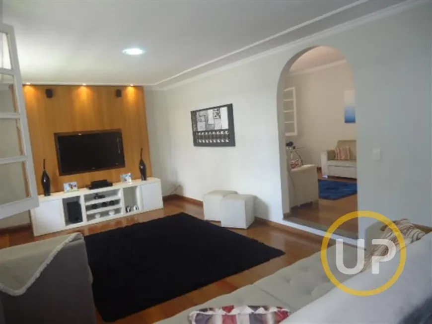 Foto 1 de Casa com 6 Quartos para venda ou aluguel, 411m² em Santa Amélia, Belo Horizonte