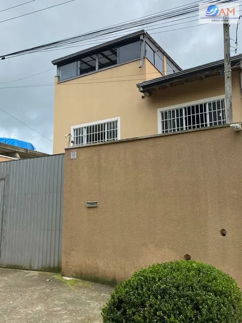 Foto 1 de Sobrado com 4 Quartos à venda, 270m² em Vila Gilcy, Campo Largo