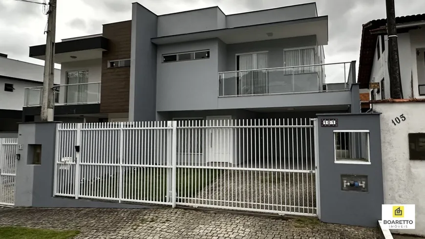 Foto 1 de Casa com 3 Quartos à venda, 168m² em Saguaçú, Joinville