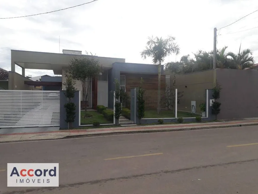 Foto 1 de Casa com 3 Quartos à venda, 140m² em Centro, Lapa