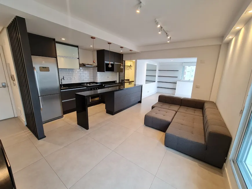 Foto 1 de Apartamento com 2 Quartos para alugar, 84m² em Paraíso, São Paulo