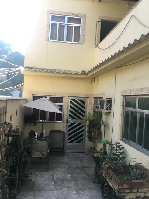 Foto 1 de Casa com 3 Quartos à venda, 85m² em Penha, Rio de Janeiro