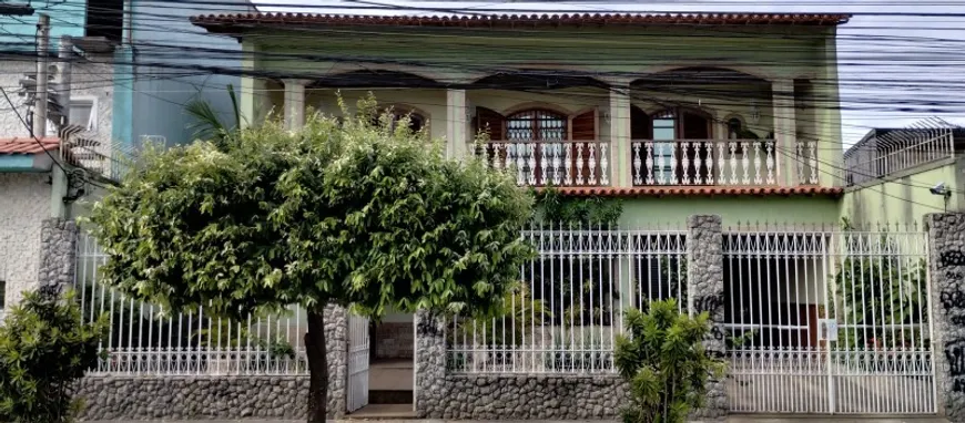 Foto 1 de Casa com 4 Quartos à venda, 380m² em Campinho, Rio de Janeiro