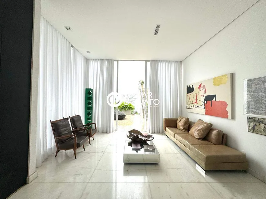 Foto 1 de Casa de Condomínio com 4 Quartos à venda, 429m² em Vila Castela , Nova Lima