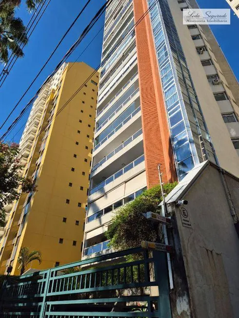 Foto 1 de Apartamento com 3 Quartos para venda ou aluguel, 200m² em Centro, Campinas