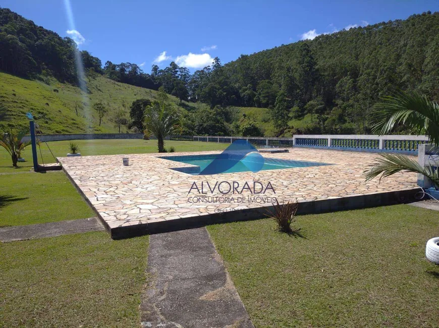 Foto 1 de Fazenda/Sítio com 4 Quartos à venda, 100m² em Vila Unidos, São José dos Campos