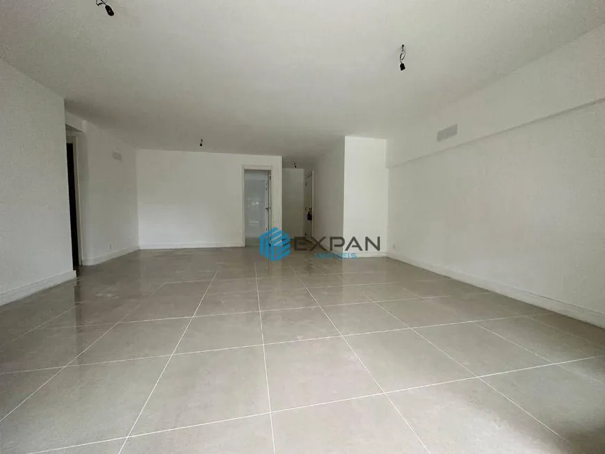 Foto 1 de Apartamento com 4 Quartos à venda, 170m² em Barra da Tijuca, Rio de Janeiro