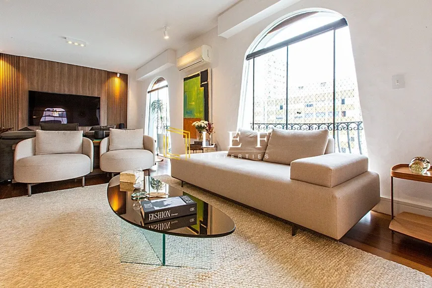 Foto 1 de Apartamento com 2 Quartos à venda, 160m² em Jardim América, São Paulo