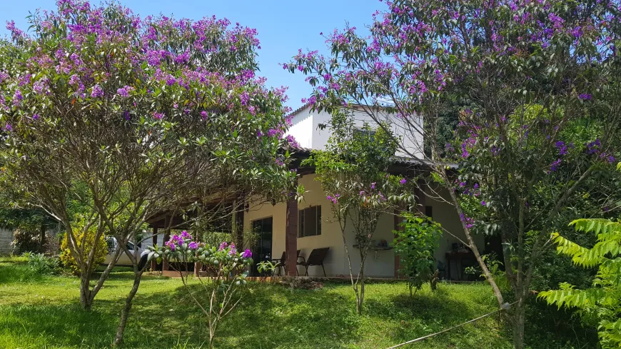 Foto 1 de Fazenda/Sítio com 4 Quartos à venda, 200m² em Chácaras Eldorado, Uberlândia