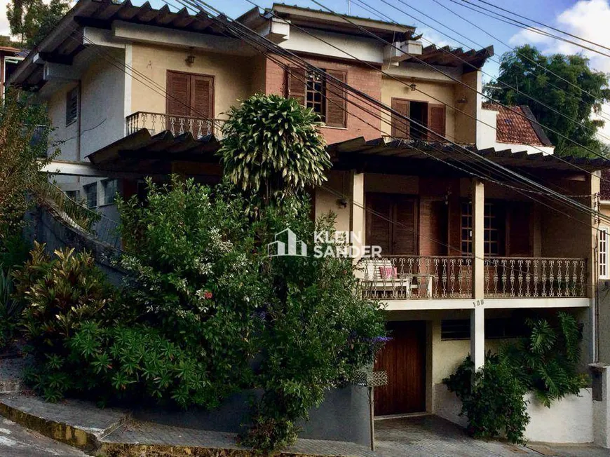 Foto 1 de Casa com 4 Quartos à venda, 385m² em Centro, Nova Friburgo
