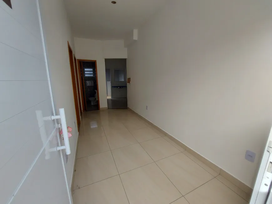 Foto 1 de Casa de Condomínio com 2 Quartos à venda, 44m² em Maracanã, Praia Grande