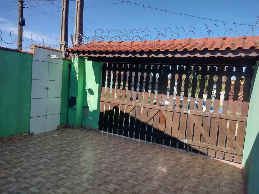 Foto 1 de Casa com 2 Quartos à venda, 49m² em Tupy, Itanhaém