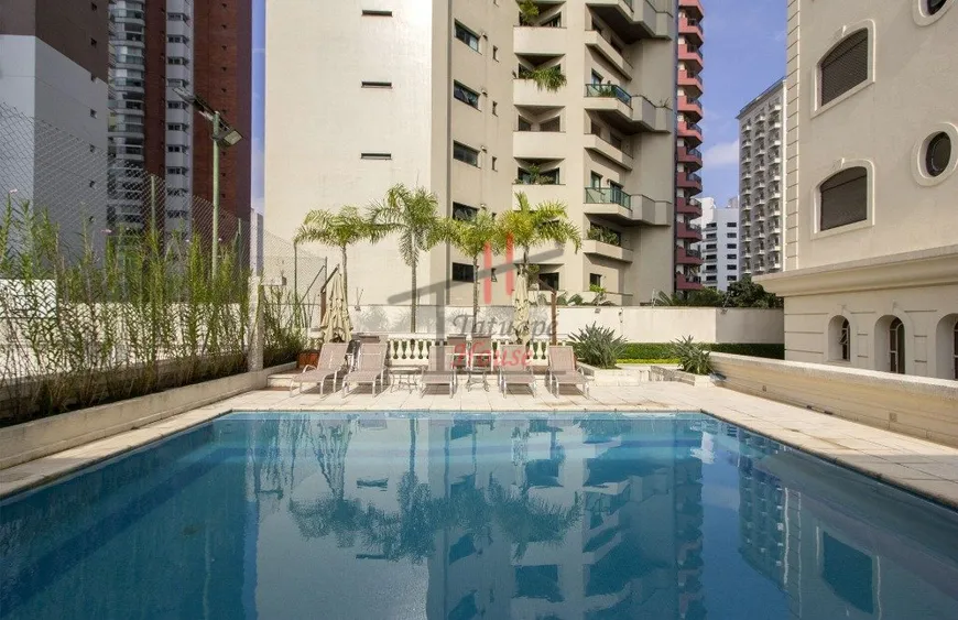 Foto 1 de Apartamento com 4 Quartos à venda, 244m² em Vila Gomes Cardim, São Paulo