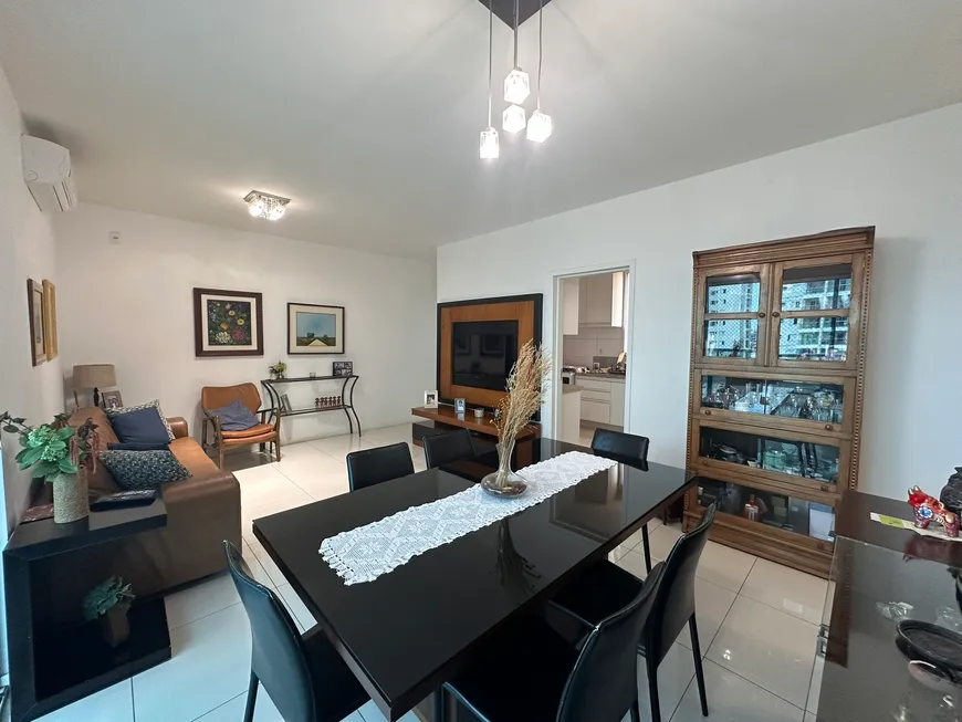 Foto 1 de Apartamento com 4 Quartos à venda, 109m² em Jardim Finotti, Uberlândia