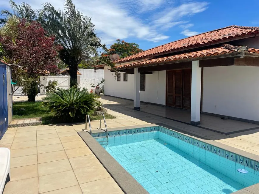 Foto 1 de Casa com 4 Quartos à venda, 250m² em Ogiva, Cabo Frio