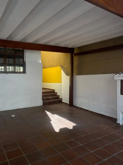 Foto 1 de Casa com 2 Quartos à venda, 110m² em Limão, São Paulo