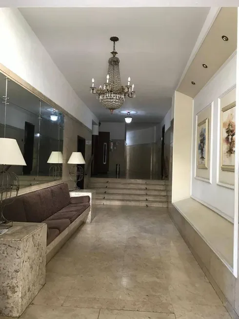 Foto 1 de Apartamento com 3 Quartos à venda, 202m² em Bela Vista, São Paulo