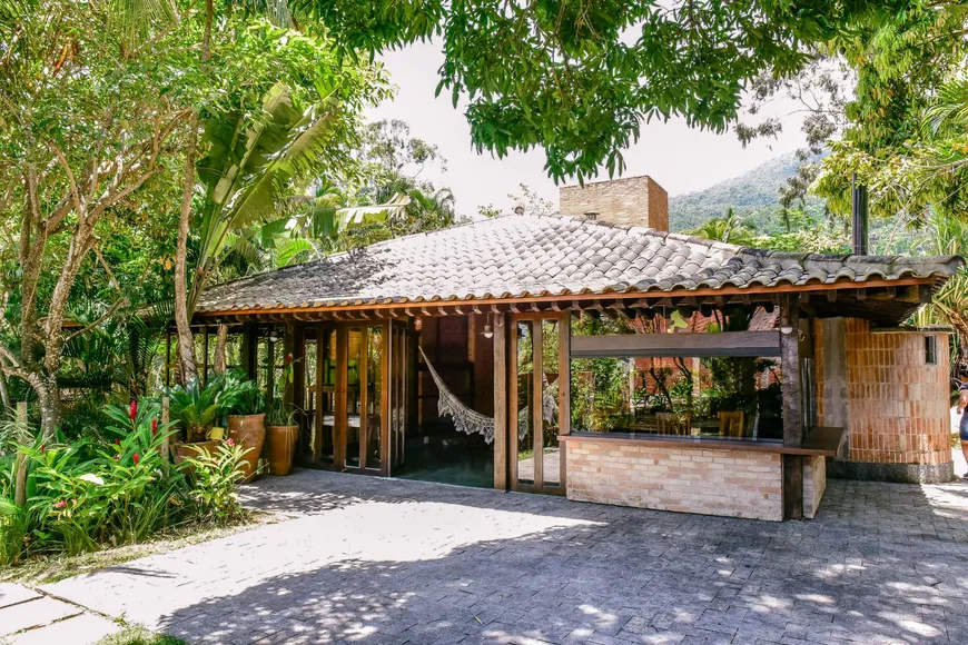 Foto 1 de Casa de Condomínio com 4 Quartos à venda, 201m² em Feiticeira Cambaquara, Ilhabela