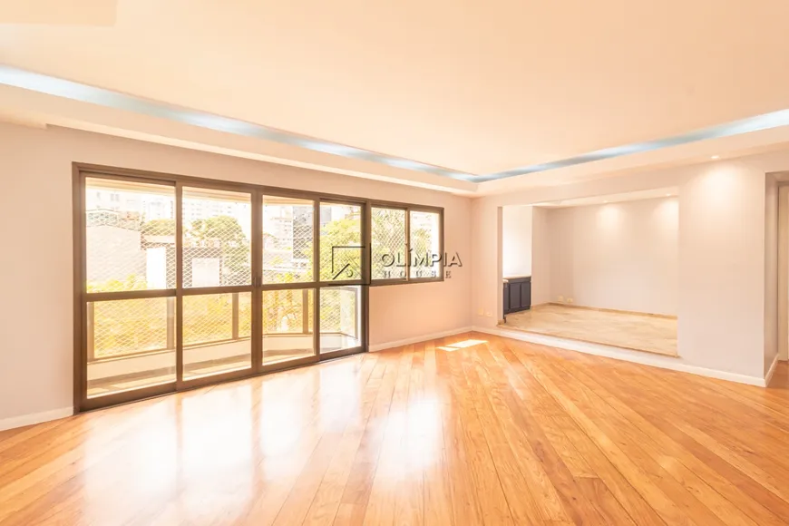 Foto 1 de Apartamento com 3 Quartos à venda, 140m² em Vila Olímpia, São Paulo