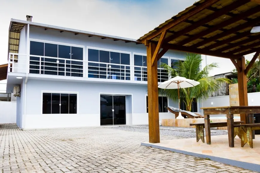 Foto 1 de Casa com 3 Quartos à venda, 300m² em Enseada da Pinheira, Palhoça