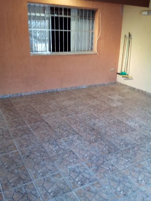 Foto 1 de Sobrado com 4 Quartos à venda, 200m² em Vila Camilopolis, Santo André