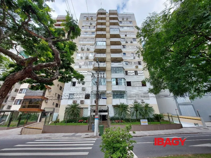 Foto 1 de Apartamento com 3 Quartos para alugar, 129m² em Centro, Florianópolis