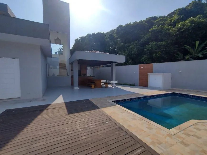 Foto 1 de Casa com 3 Quartos à venda, 136m² em Jardim Guaiúba, Guarujá