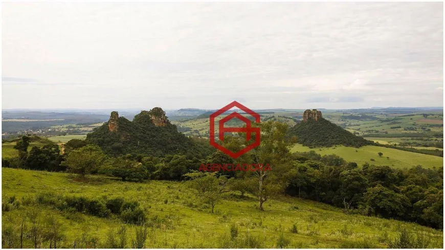 Foto 1 de Lote/Terreno à venda, 420m² em , Analândia