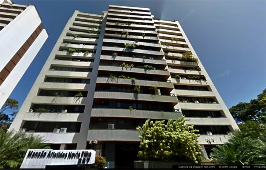 Foto 1 de Apartamento com 4 Quartos à venda, 243m² em Itaigara, Salvador